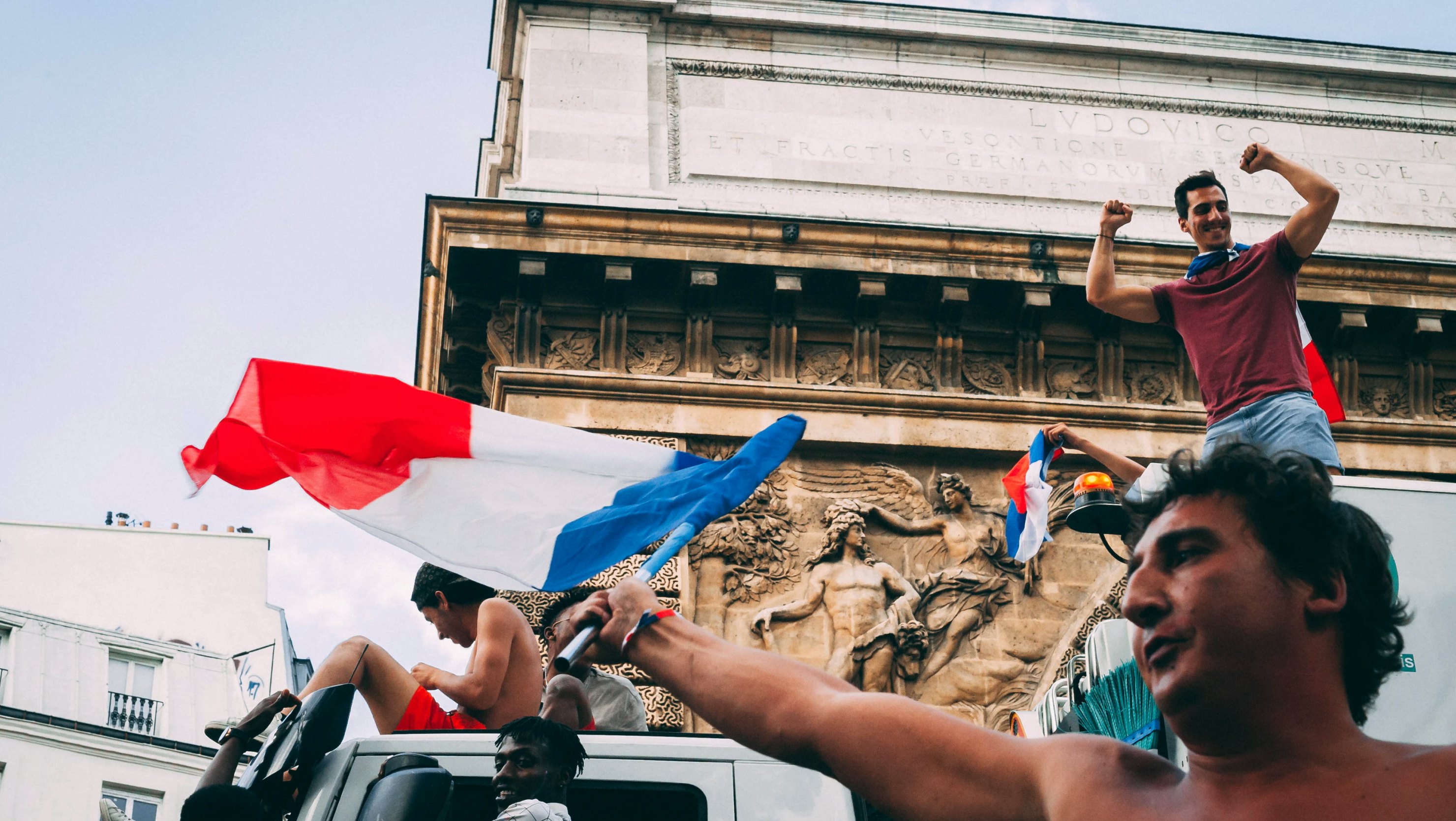 Leparisien 00bb Cover 