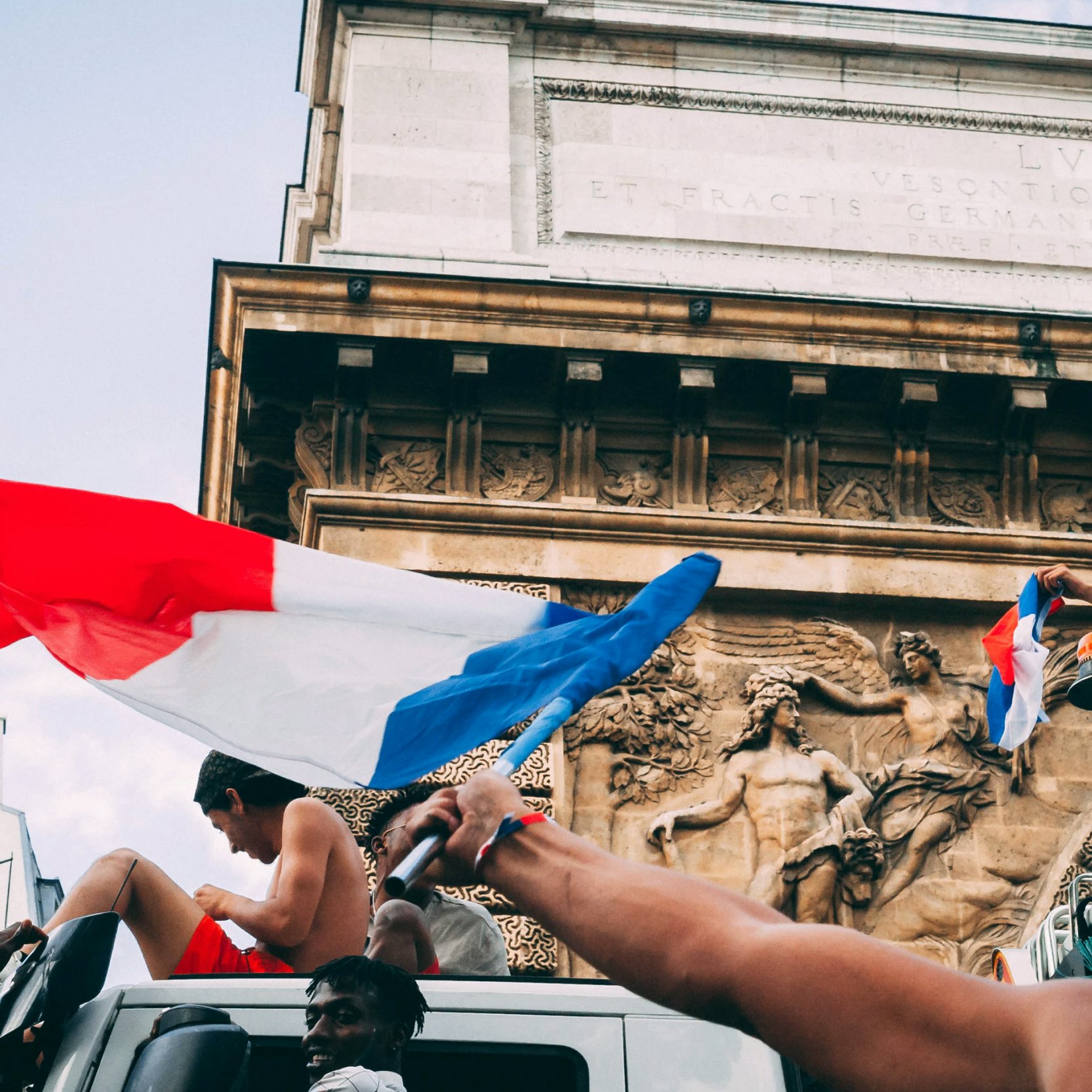 Leparisien 00bb Cover 